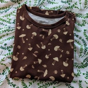 Ribbed Brown Mushroom and Leaf Tee Shirt, Size Medium, Fall Top